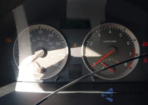 2005 Volvo S40 2.4I из США, поврежденный, VIN YV1MS382852075408